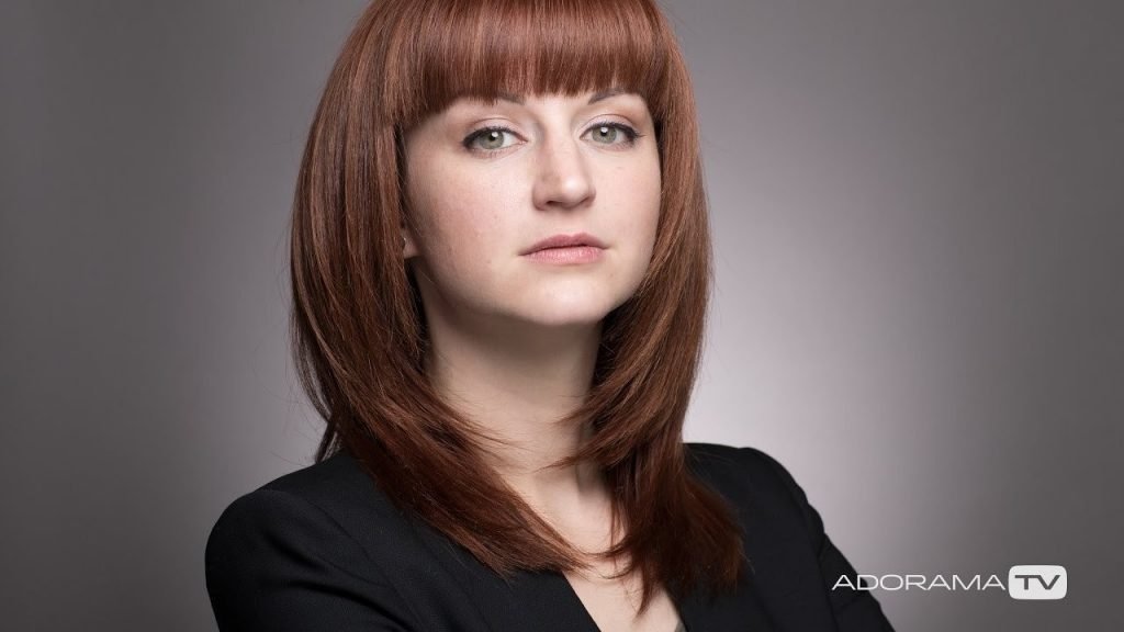 Headshot Photography -Quick Corporate Portraits On Grey Backdrop - Daniel Norton